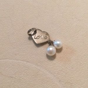 Vantel Pearls Love Charm